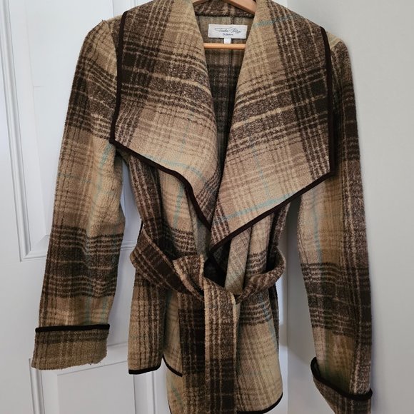 Tasha Polizzi Collection Western Style Coat w/Belt-Large - Picture 2 of 6